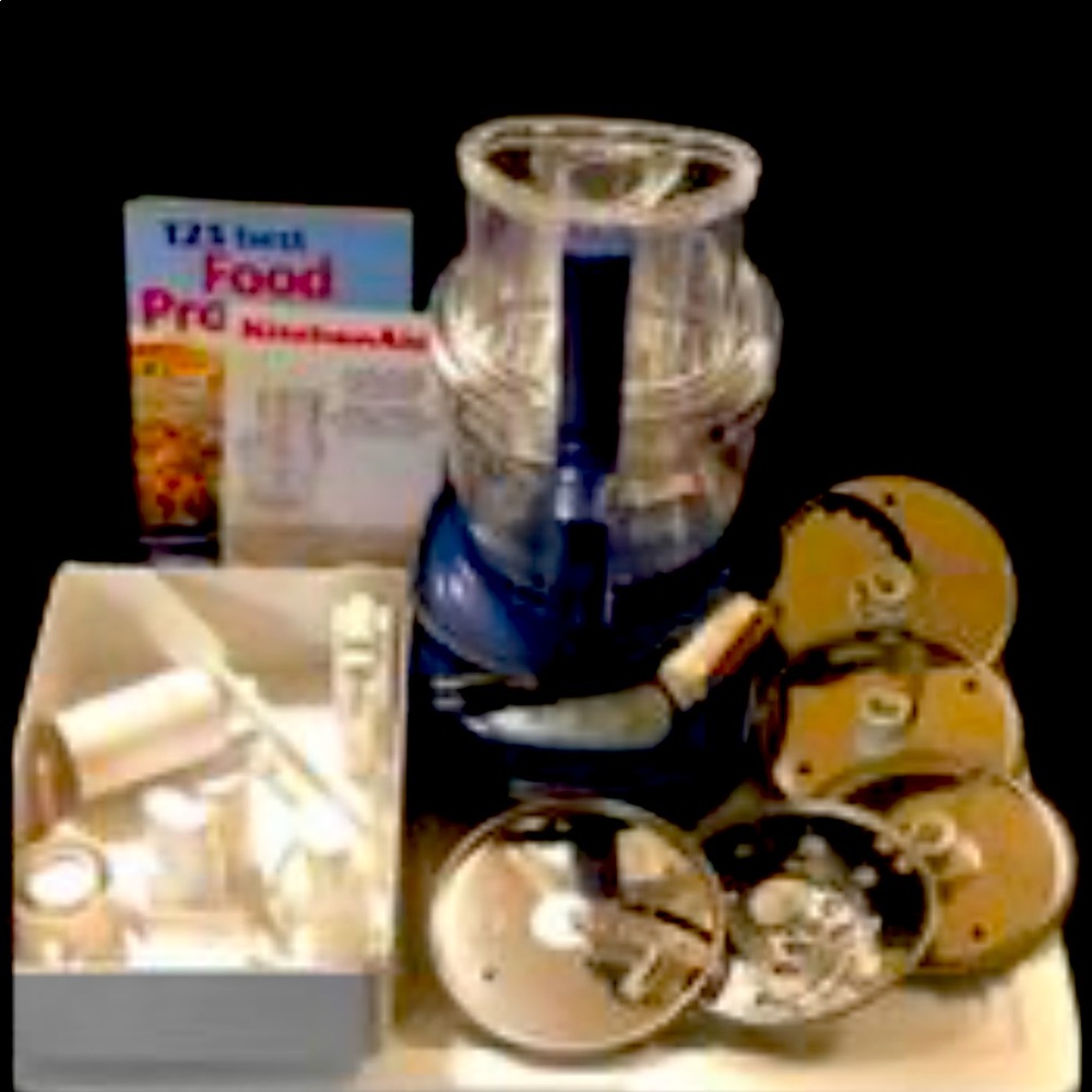 Excellent used condition kitchen aide food processor with accessories